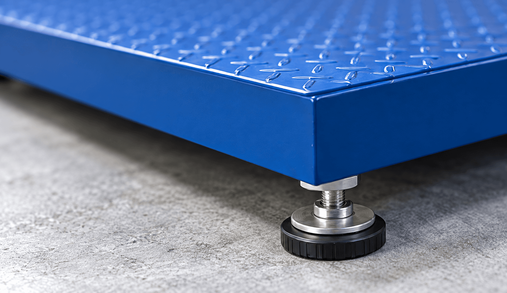 Blue checkerplate floor scale and adjustable stainless steel foot